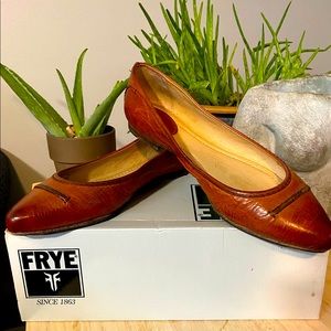 Frye Olive seam ballet flat
